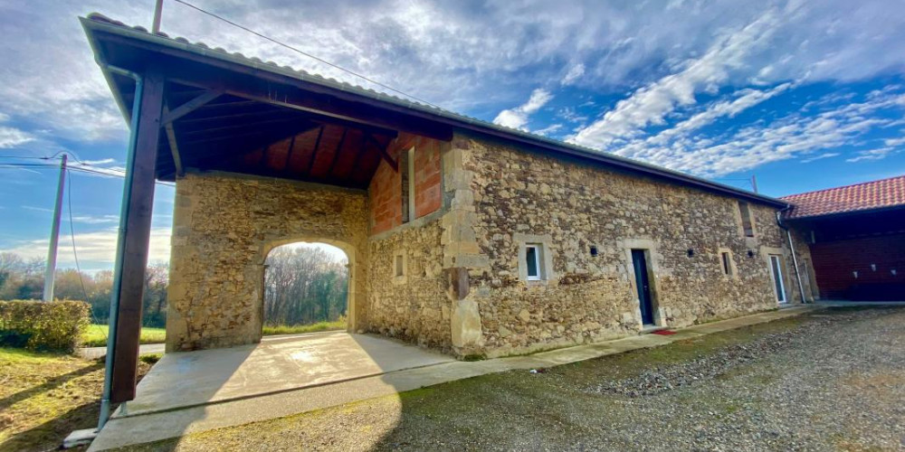 appartement à ST LOUBOUER (40320)